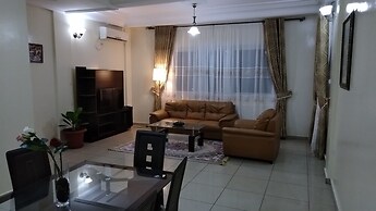 Appart'hôtel Micheline Suites Bastos