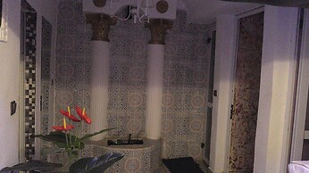 Appart'hôtel Micheline Suites Bastos