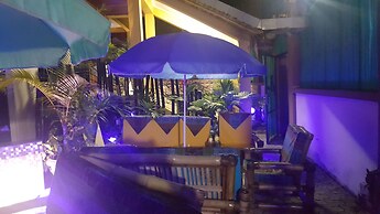 Appart'hôtel Micheline Suites Bastos