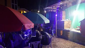 Appart'hôtel Micheline Suites Bastos