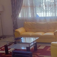 Appart'hôtel Micheline Suites Bastos