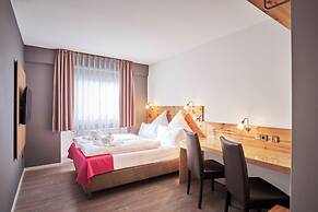 Luna Inn