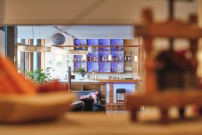 Luna Inn