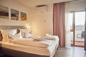 Luna Inn