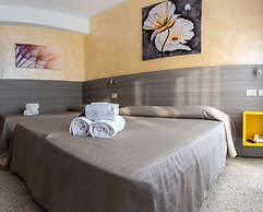 HOTEL LAURA