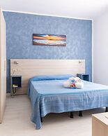 HOTEL LAURA