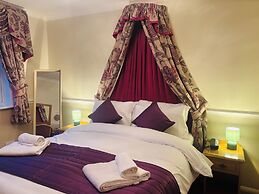 The Little Silver Country Hotel