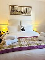 The Little Silver Country Hotel