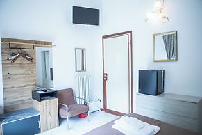 VILLAGIOVEROOMS