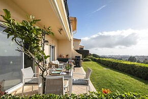 Fairview Golfside Apartment at Boavista