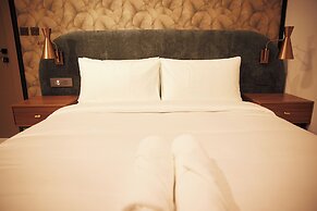 Azusa Hotels and Apartment