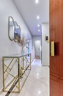 MONTAIGNE EXECUTIVE SUITE