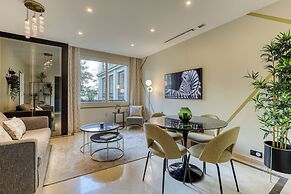 MONTAIGNE EXECUTIVE SUITE
