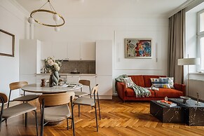 Pinata Apartment  - LoftAffair