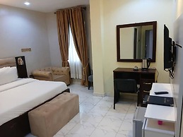 Golden Top Hotel
