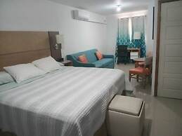 Luxeley Hotel and Suites