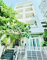 EMERALD APARTMENTS