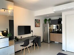 Moderno com AC academia 24h e rooftop