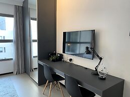 Moderno com AC academia 24h e rooftop