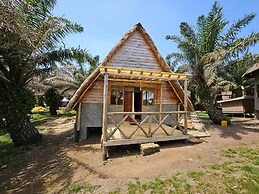 Bugoma Palms Resort Beach and Hotel