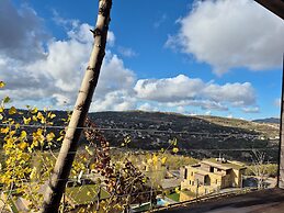 Redrock 1 br chalet  faqra . Faraya