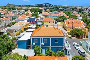 Breezy Azul Getaway Otrobanda