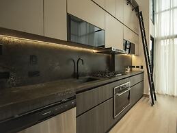 Lovely 2BR Apt Close to Shops
