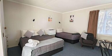 Chanel Court Motel