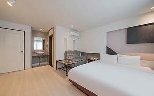 BAY HOTEL