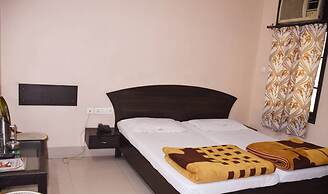 Hotel Aditya Varanasi