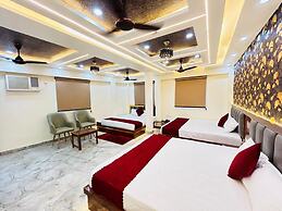 Hotel Aditya Varanasi