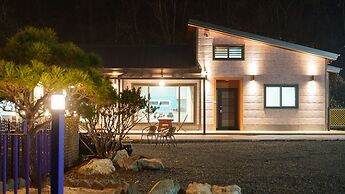 Hongcheon Vivaldi Four Seasons Pension