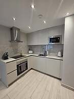 Luxury Marina Apartment - Self Catering