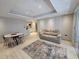 Luxury Marina Apartment - Self Catering