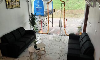 Cloud9 Airport Hotel