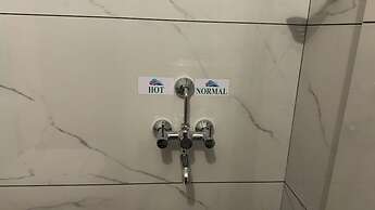 Cloud9 Airport Hotel