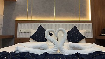 Cloud9 Airport Hotel