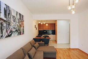 Status Apartments 140