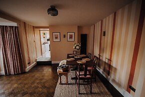 The Pheasant Lodge
