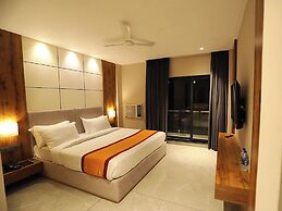 Geetanjali Hotel and Suites