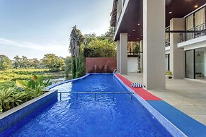Serene Candolim 2bhk With Infinity Pool
