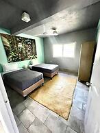 Peaceful Morales Getaway With 3 Spacious Bedrooms