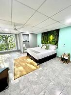 Peaceful Morales Getaway With 3 Spacious Bedrooms