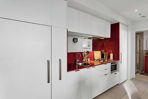 Luxurious one Bedroom Apartment With Pool