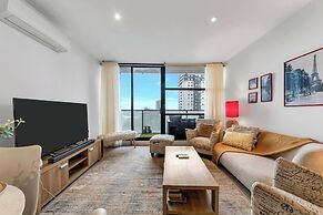 Luxurious one Bedroom Apartment With Pool