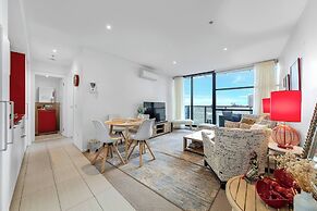 Luxurious one Bedroom Apartment With Pool