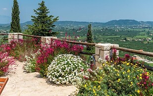Amorosa Villas