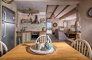 Amorosa Villas