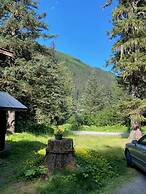 Valdez Lodge