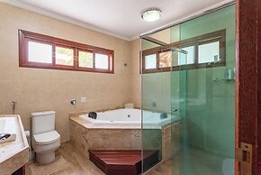 Casa de Campo c Piscina Churrasqueira e Jacuzzi